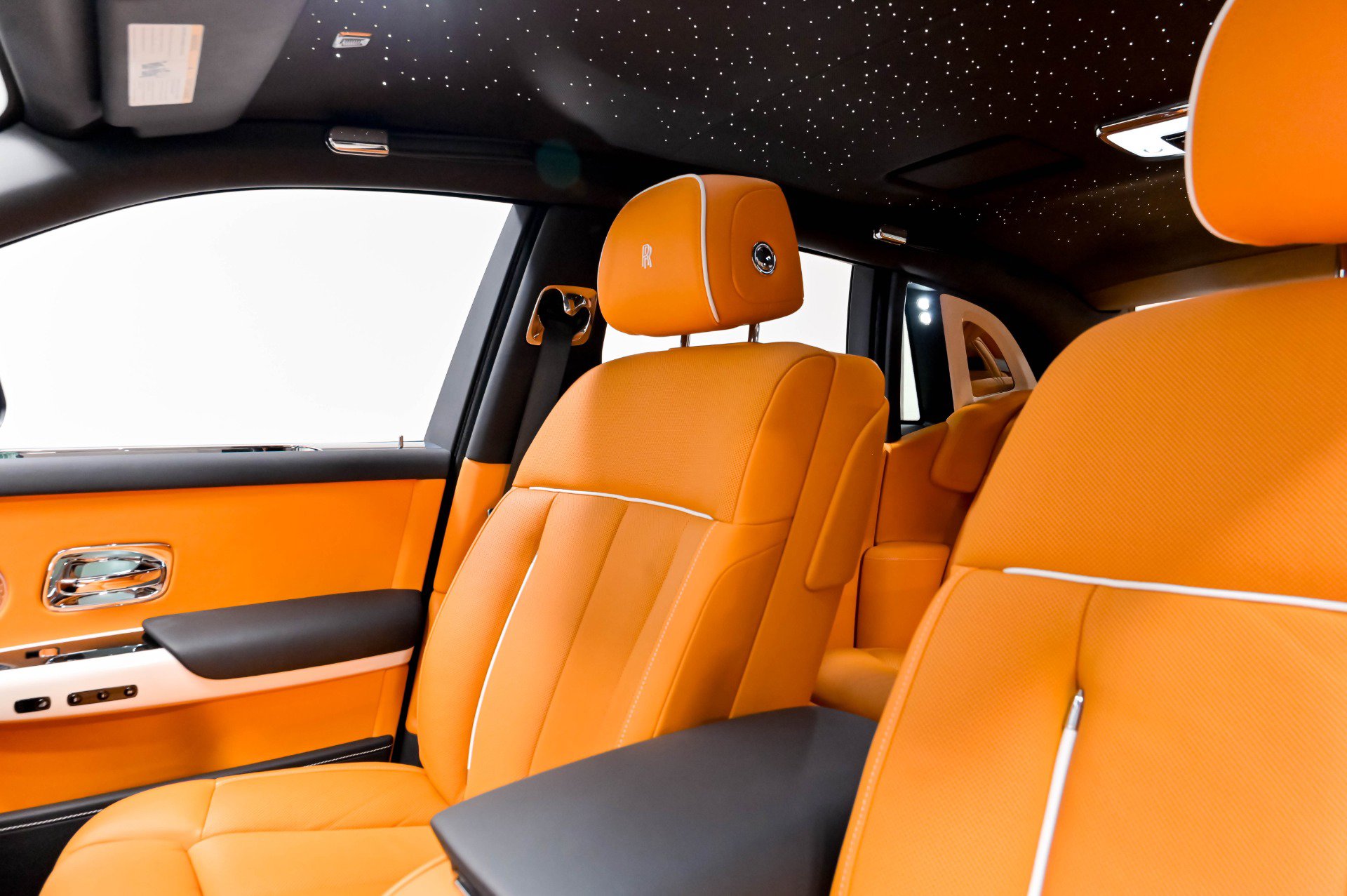 Used 2022 Rolls-Royce Phantom Sedan w/ The Phantom Package RWD image 16
