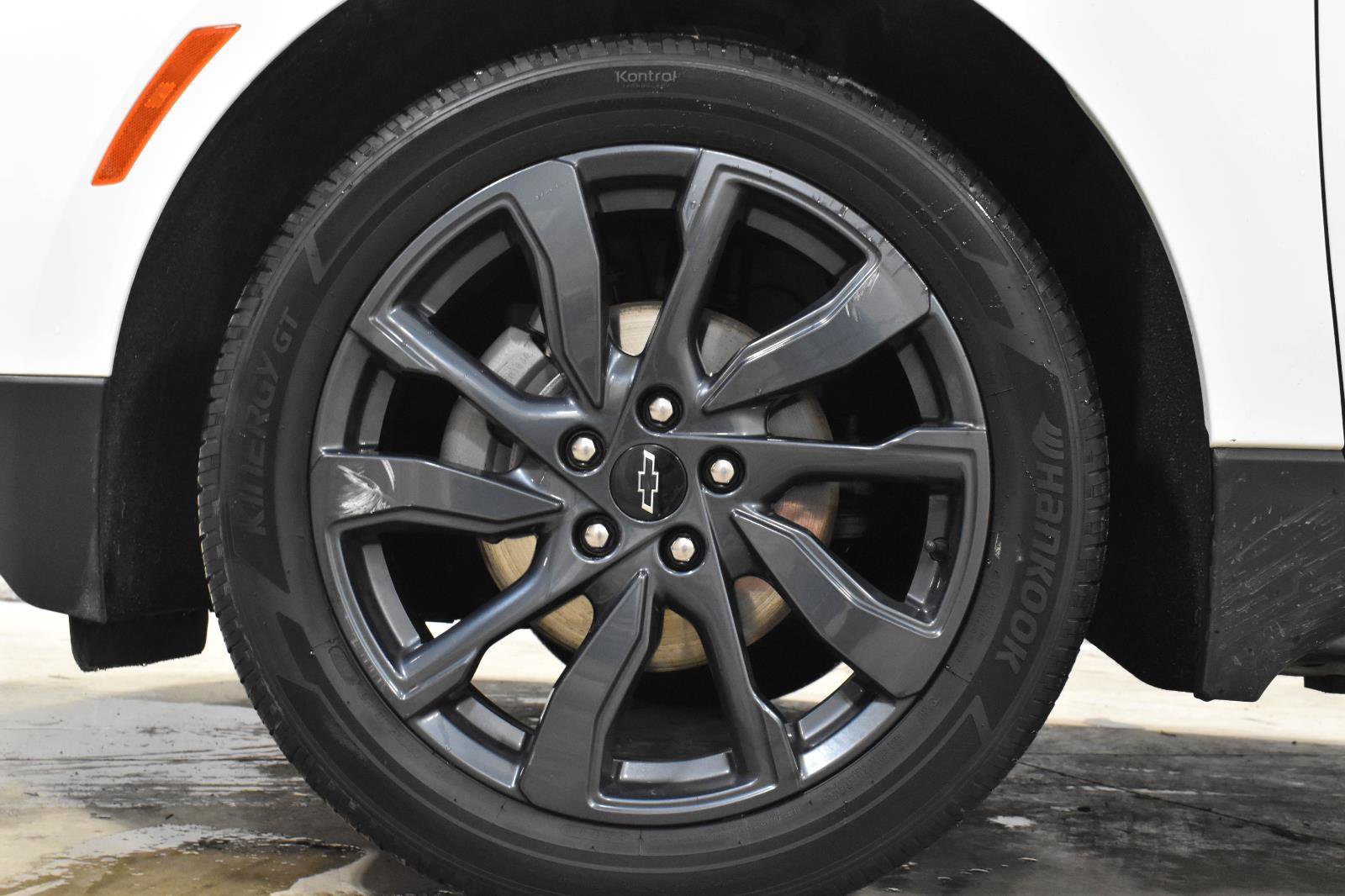 Used 2022 Chevrolet Equinox RS w/ RS Leather Package image 33