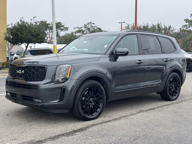 Used 2022 Kia Telluride SX w/ SX Prestige Package image 2