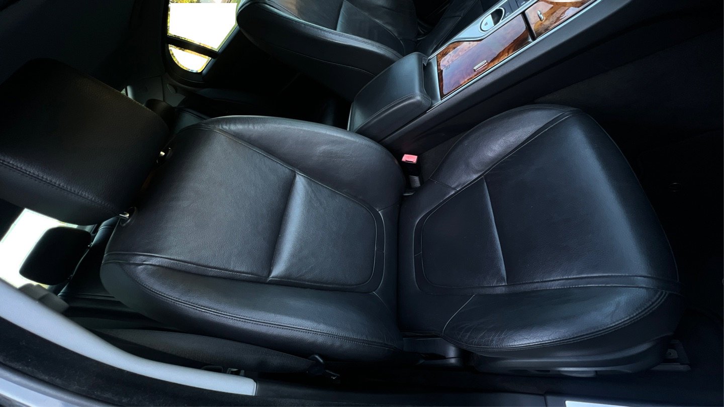 Used 2015 Jaguar XF Premium RWD image 16