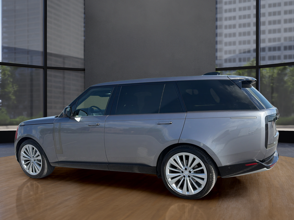 Used 2024 Land Rover Range Rover Long Wheelbase SE AWD/4WD image 8