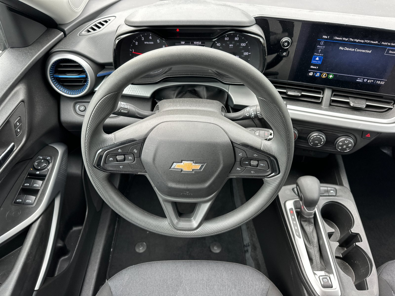 Used 2025 Chevrolet Trax LS FWD image 14