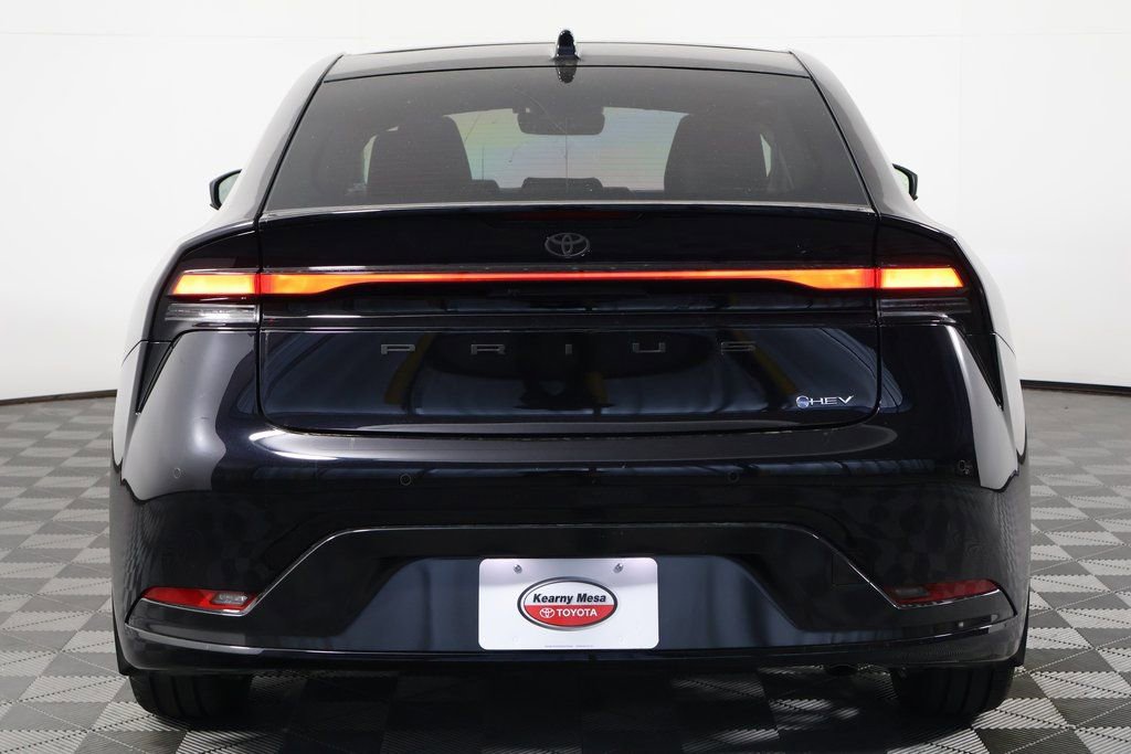 Used 2026 Toyota Prius XLE image 5