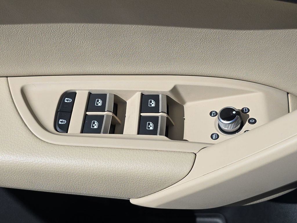 Certified 2023 Audi Q5 2.0T Premium w/ Convenience Package image 19