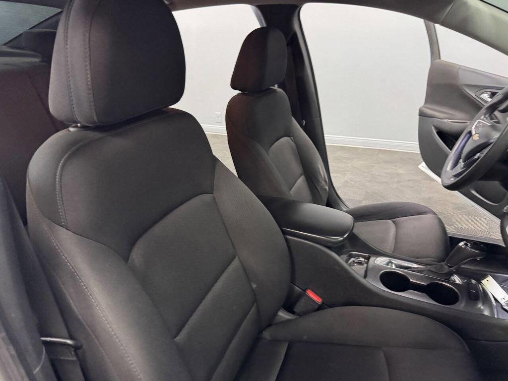 Used 2019 Chevrolet Malibu LS image 58