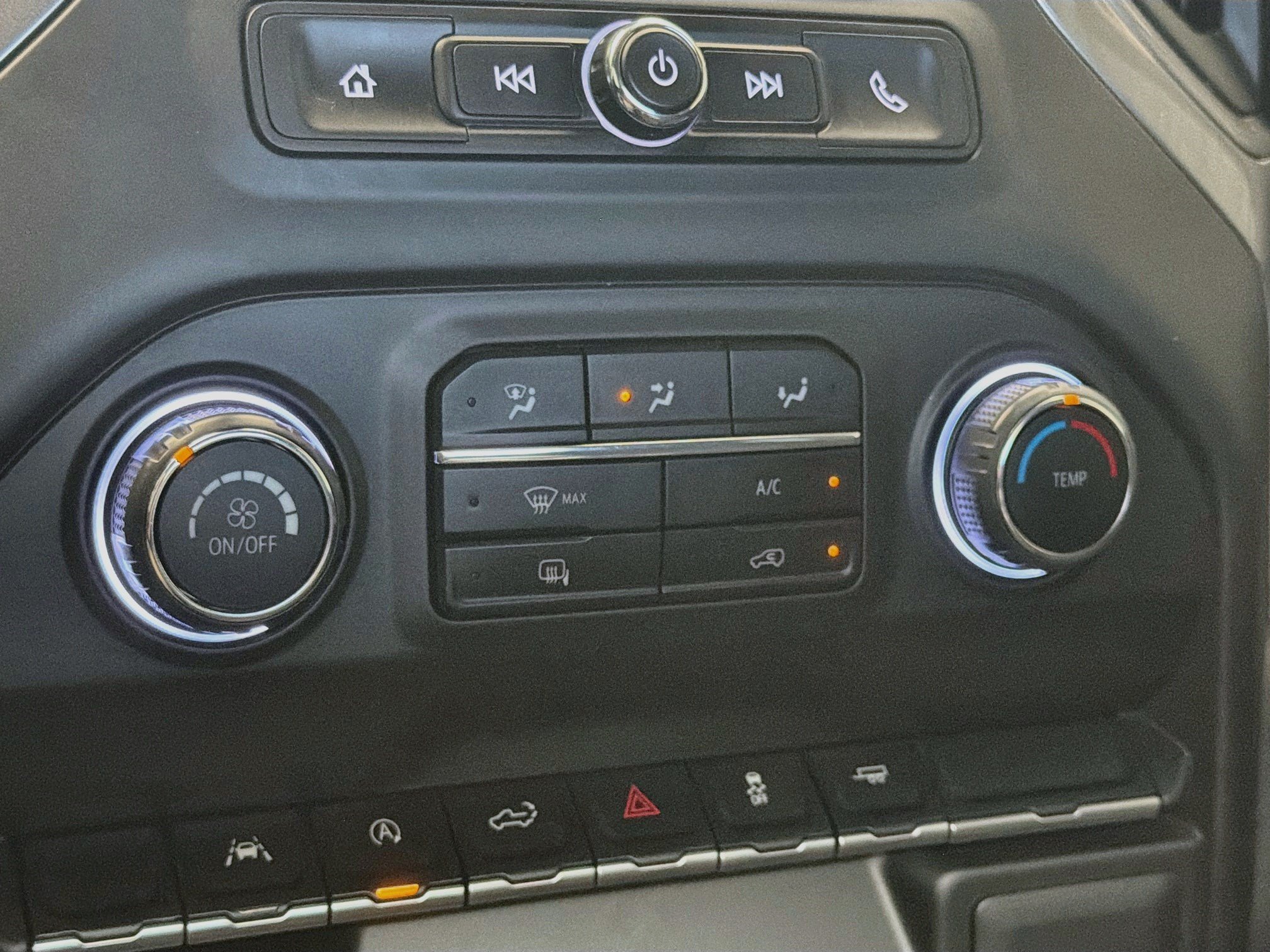 Used 2025 Chevrolet Silverado 1500 W/T RWD image 10
