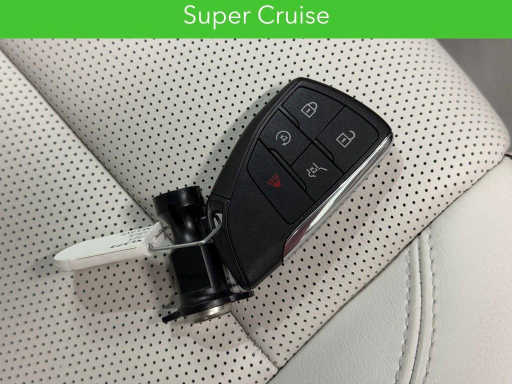 Certified 2025 Buick Enclave Avenir w/ Super Cruise Package FWD image 29