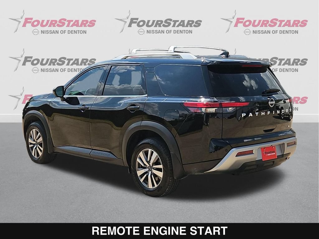 Used 2025 Nissan Pathfinder SL FWD image 7