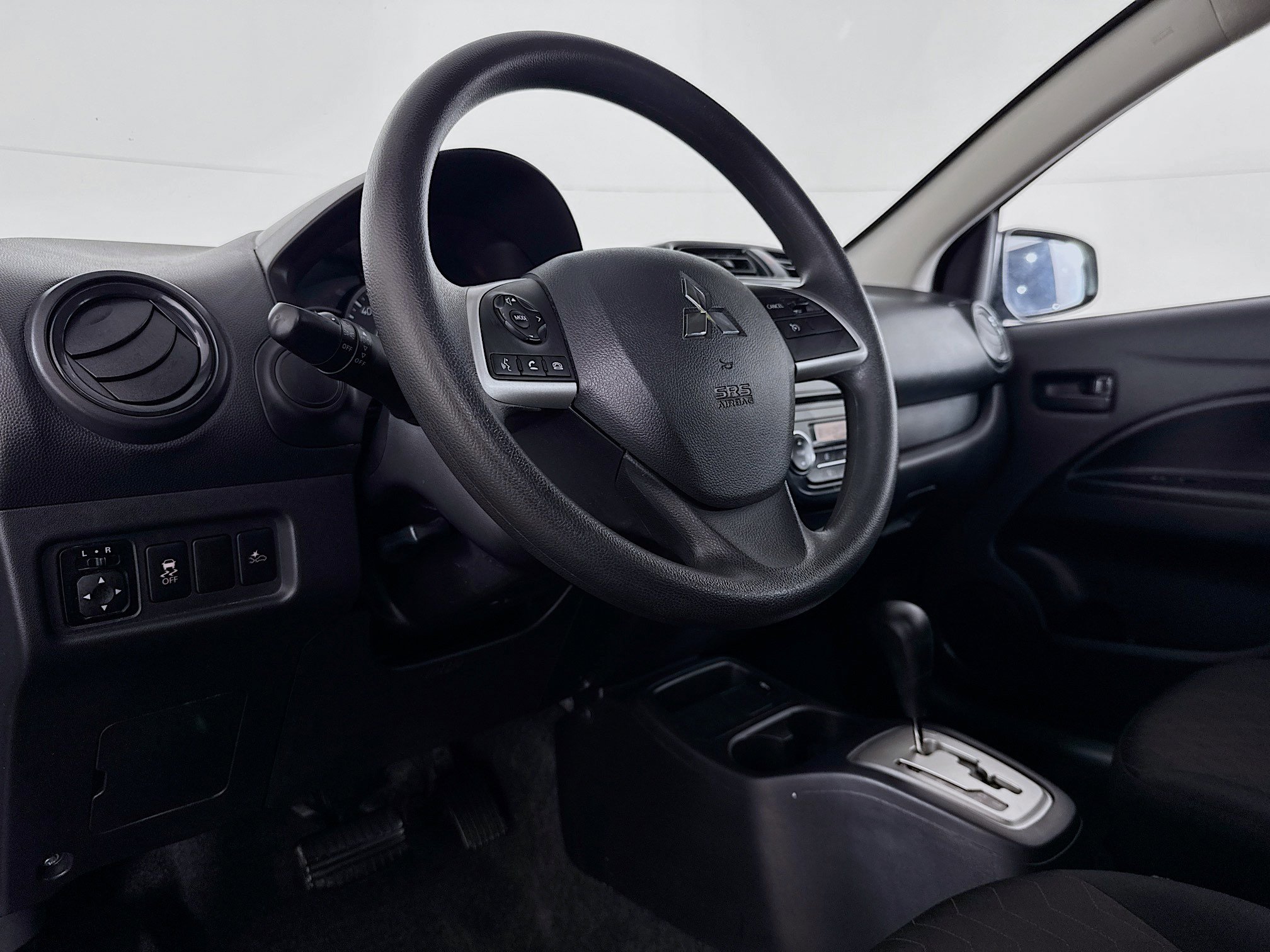 Used 2024 Mitsubishi Mirage LE image 21
