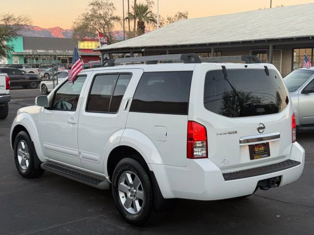 Used 2011 Nissan Pathfinder SV image 9