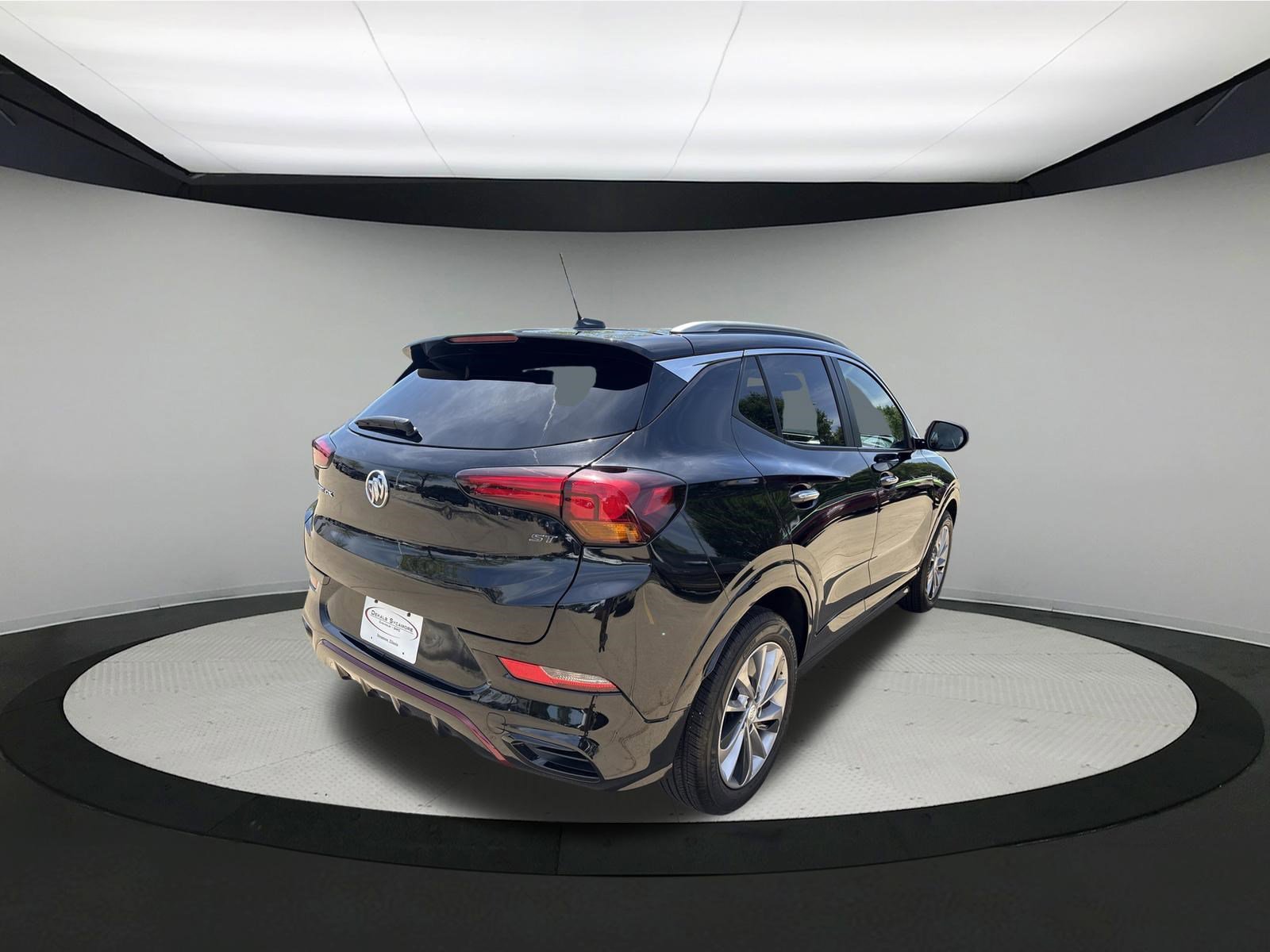 Used 2023 Buick Encore GX Select w/ Sport Touring Package FWD image 7