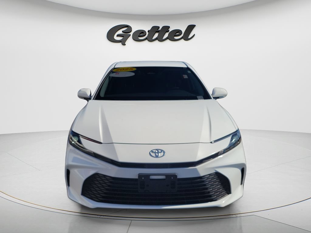 Used 2025 Toyota Camry LE w/ Convenience Package FWD image 2