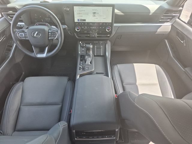 Used 2025 Lexus GX 550 w/ Accessory Package (Z1) AWD/4WD image 24
