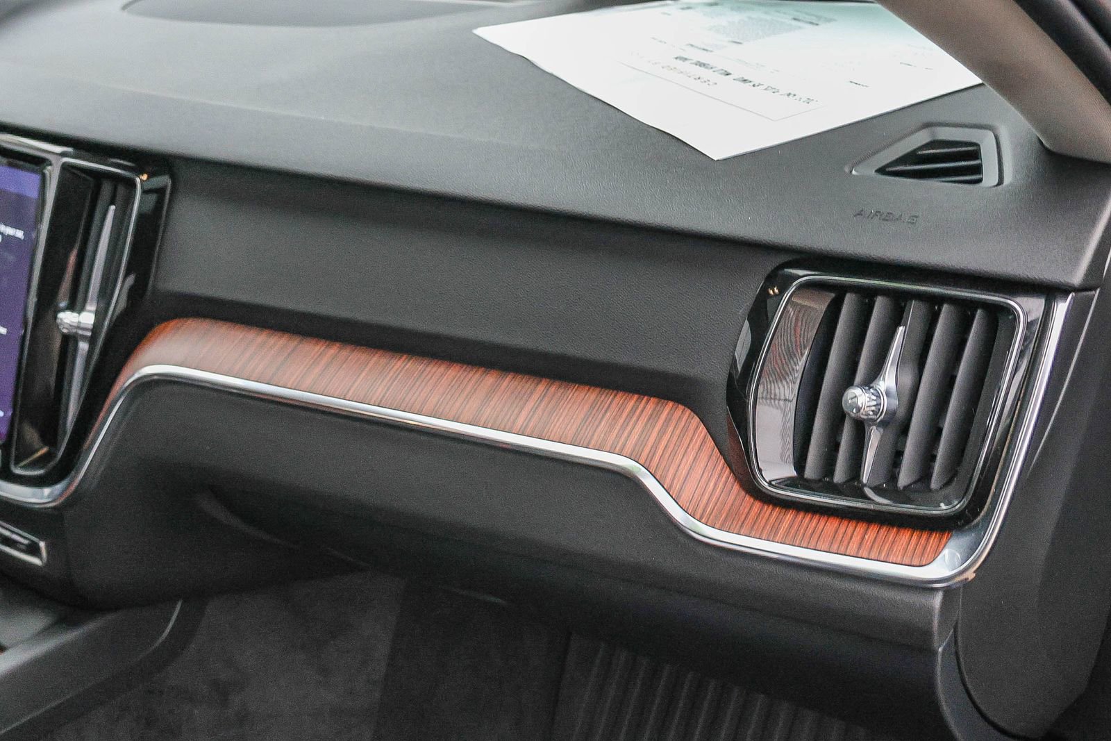 Used 2023 Volvo S60 B5 Plus w/ Protection Package Premier image 19