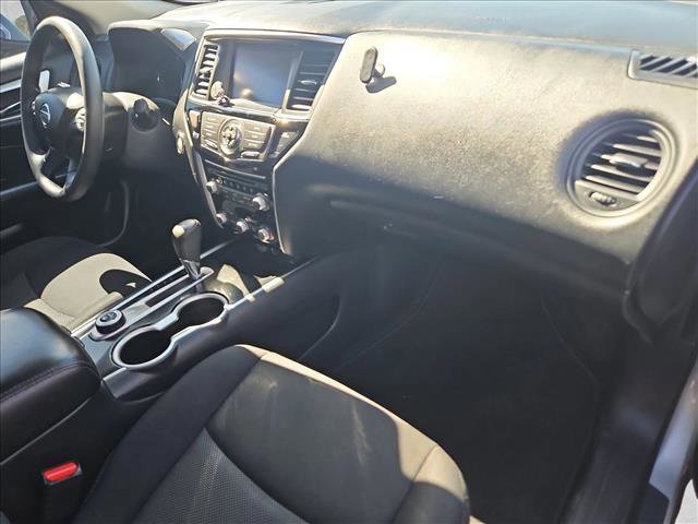 Used 2019 Nissan Pathfinder S image 19