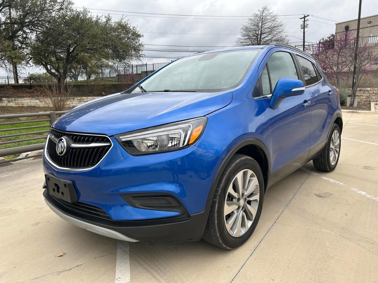 Used 2017 Buick Encore Preferred image 1