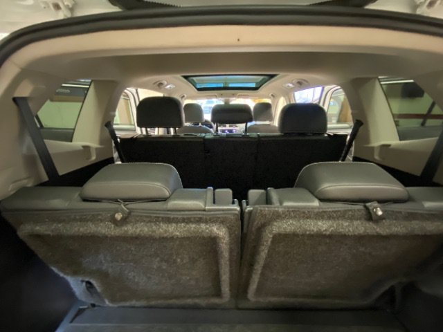 Used 2023 Volkswagen Tiguan SE w/ Panoramic Sunroof Package FWD image 21