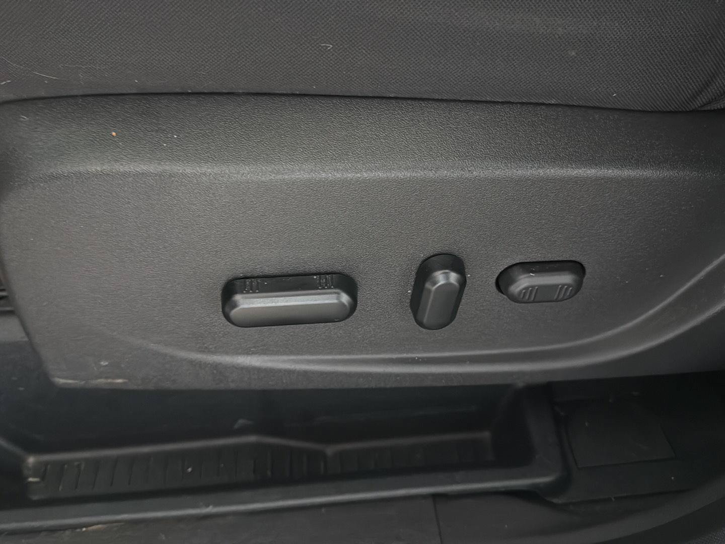 Used 2019 Ford Escape SE AWD/4WD image 6