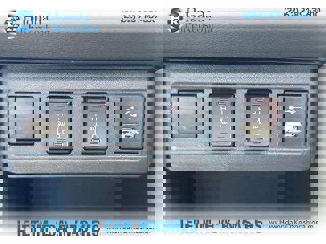 Used 2022 Toyota Corolla Cross XLE w/ Convenience Package AWD/4WD image 24