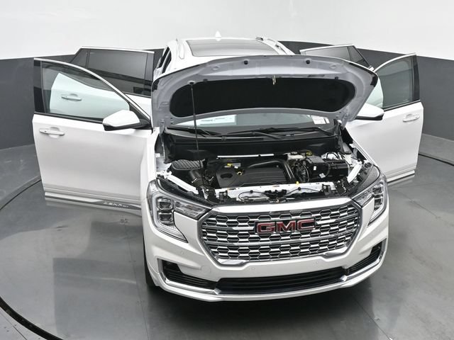 Used 2023 GMC Terrain Denali w/ LPO, Floor Liner Package AWD/4WD image 60