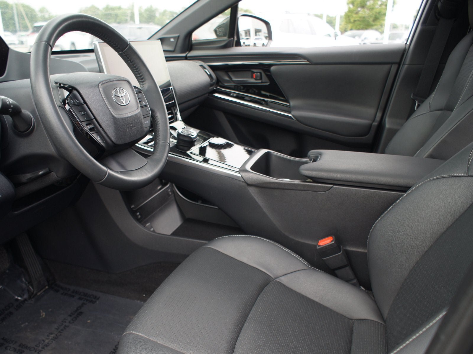 Used 2023 Toyota bZ4X AWD image 14