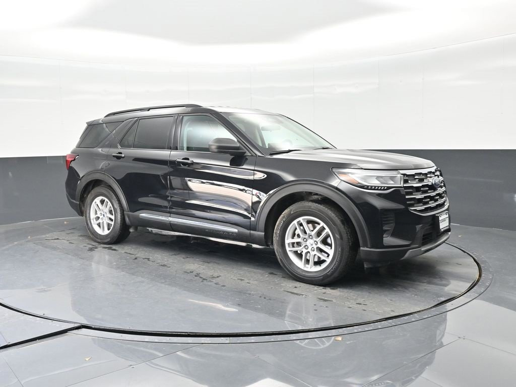 Certified 2025 Ford Explorer Active image 11
