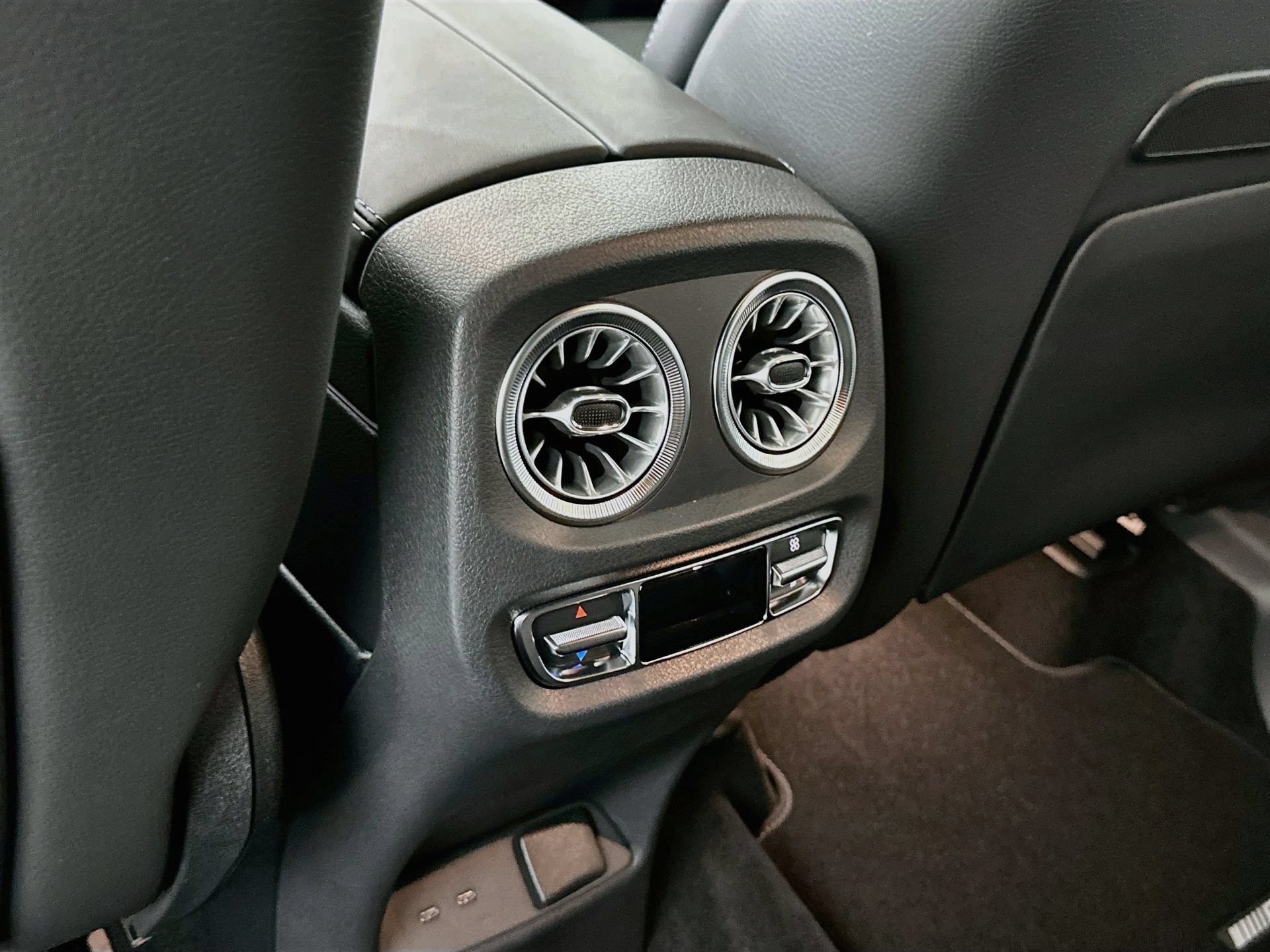 New 2027 Mercedes-Benz G 580 e image 29