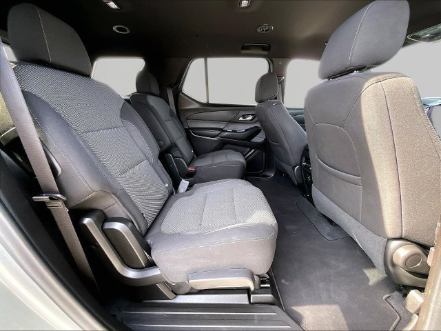 Used 2023 Chevrolet Traverse LT AWD/4WD image 16