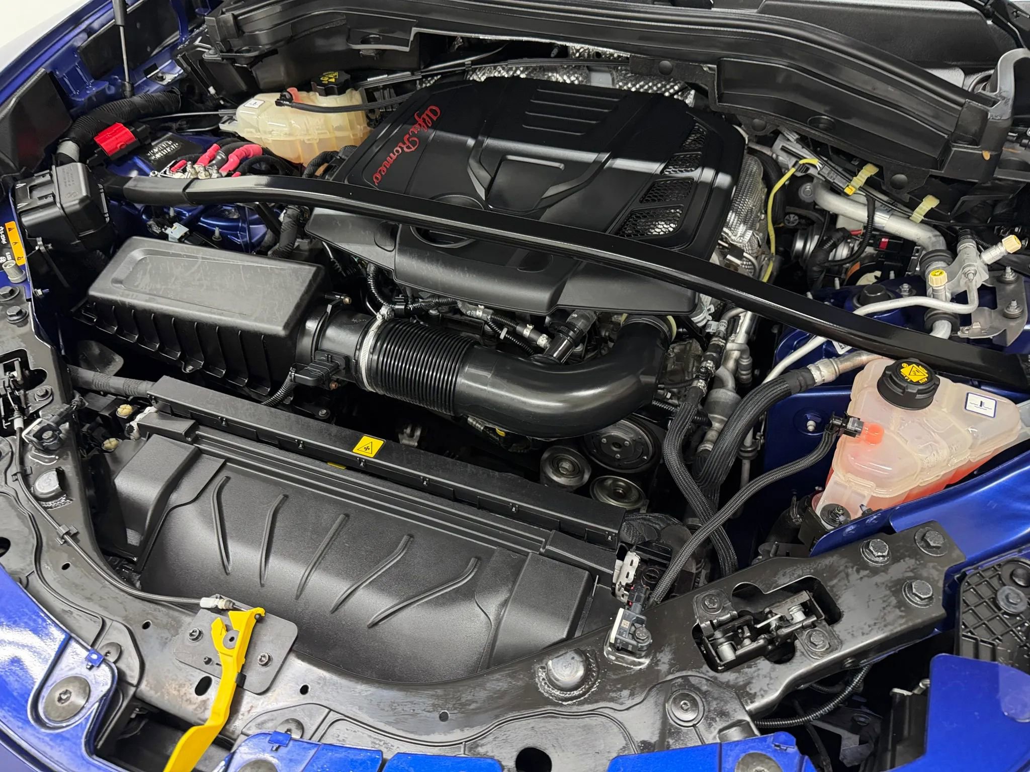 Used 2020 Alfa Romeo Stelvio Ti w/ Nero Edizione AWD/4WD image 51