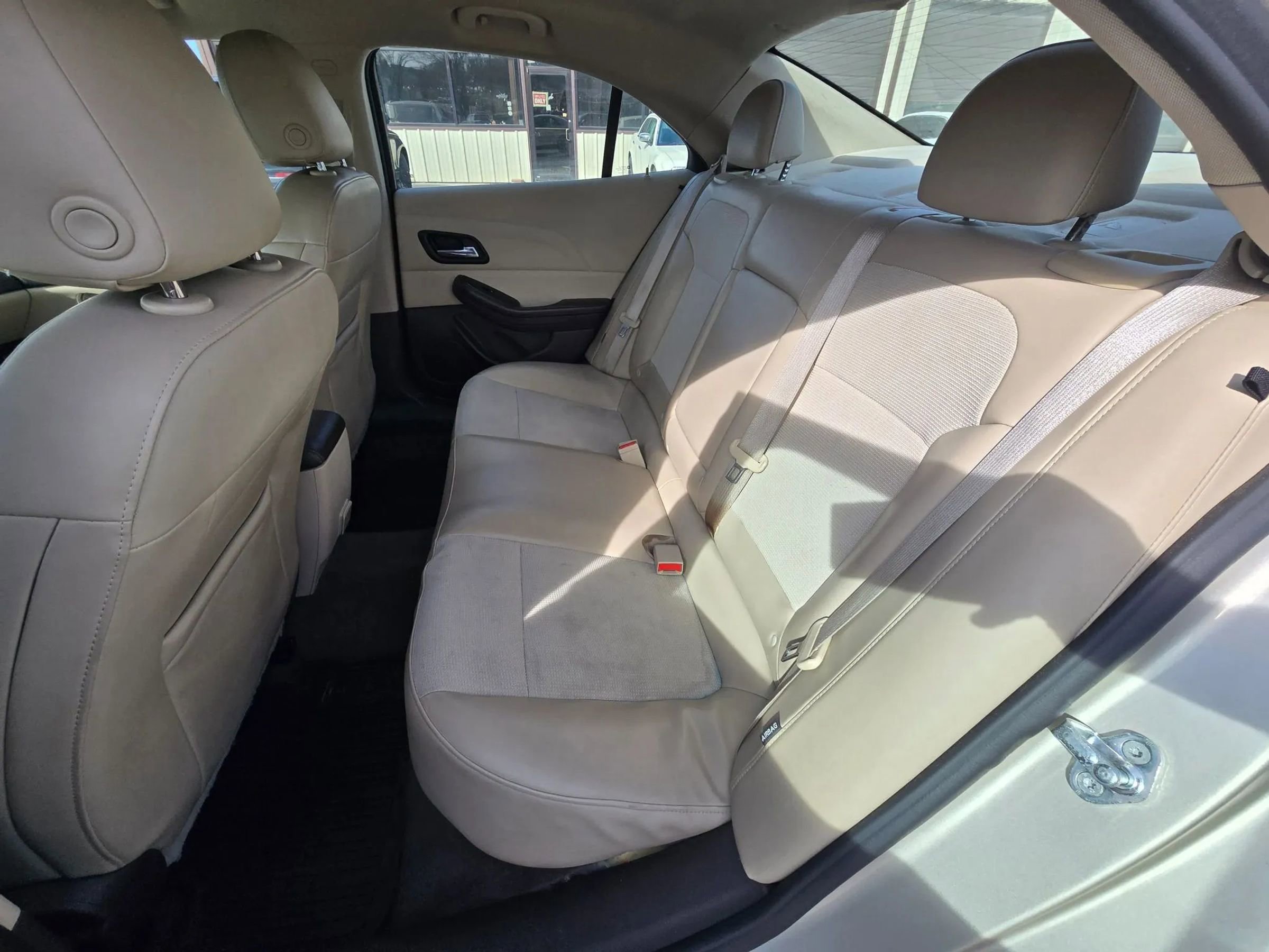 Used 2015 Chevrolet Malibu LT FWD image 14