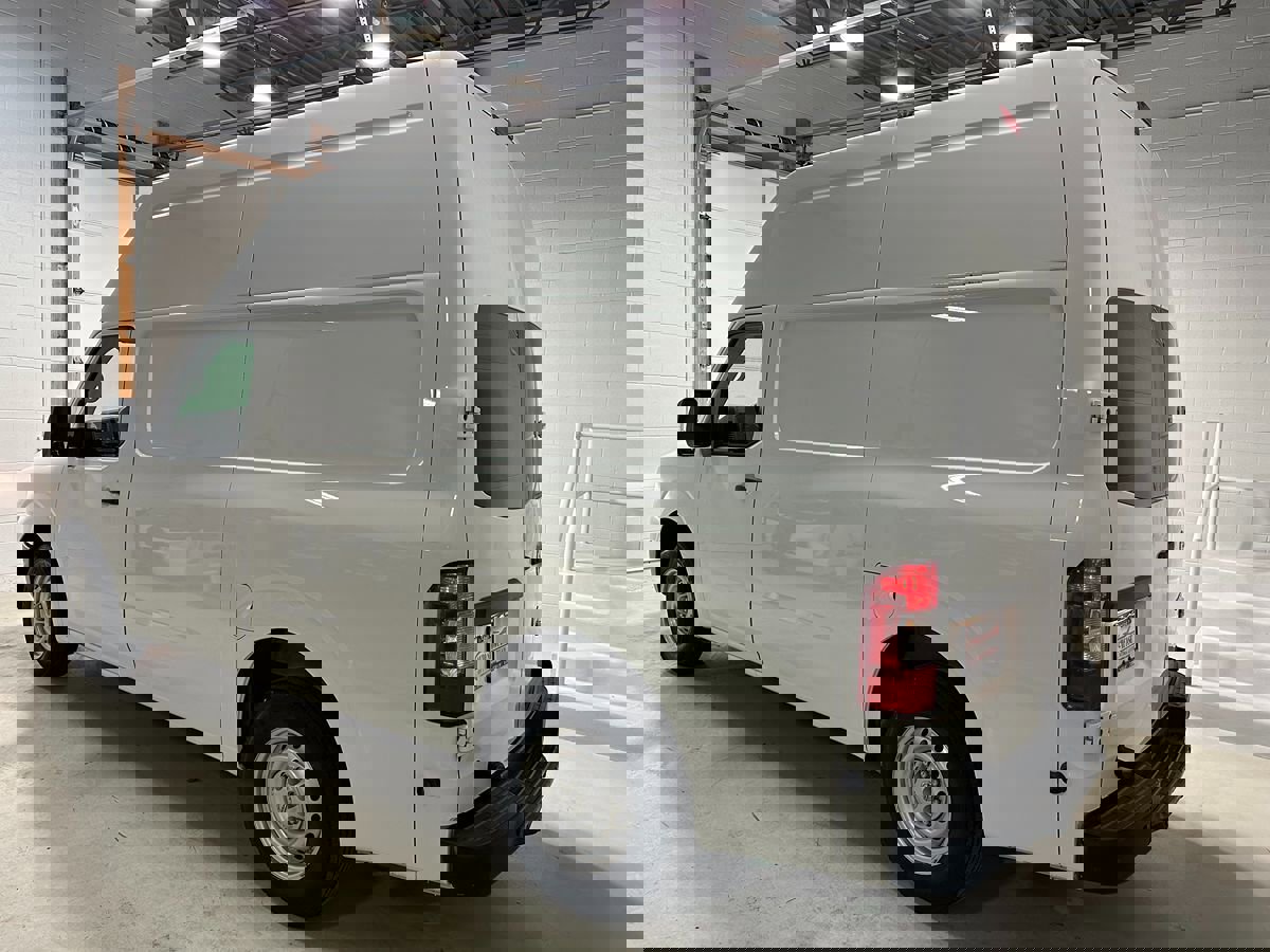 Used 2018 Nissan NV 2500 SV w/ Rear Door Glass Package image 18