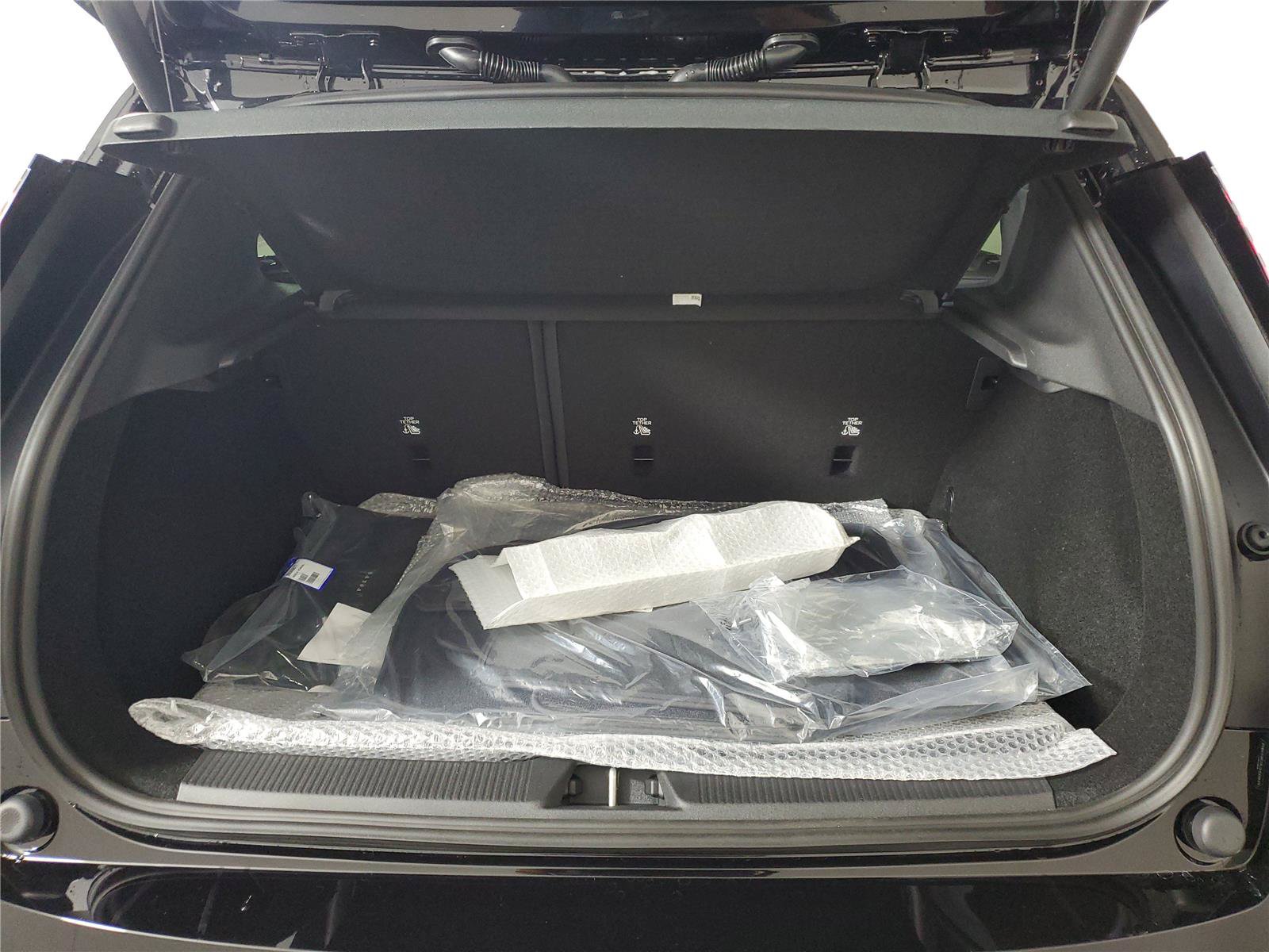 New 2026 Volvo EX30 Ultra w/ Climate Package AWD/4WD image 8