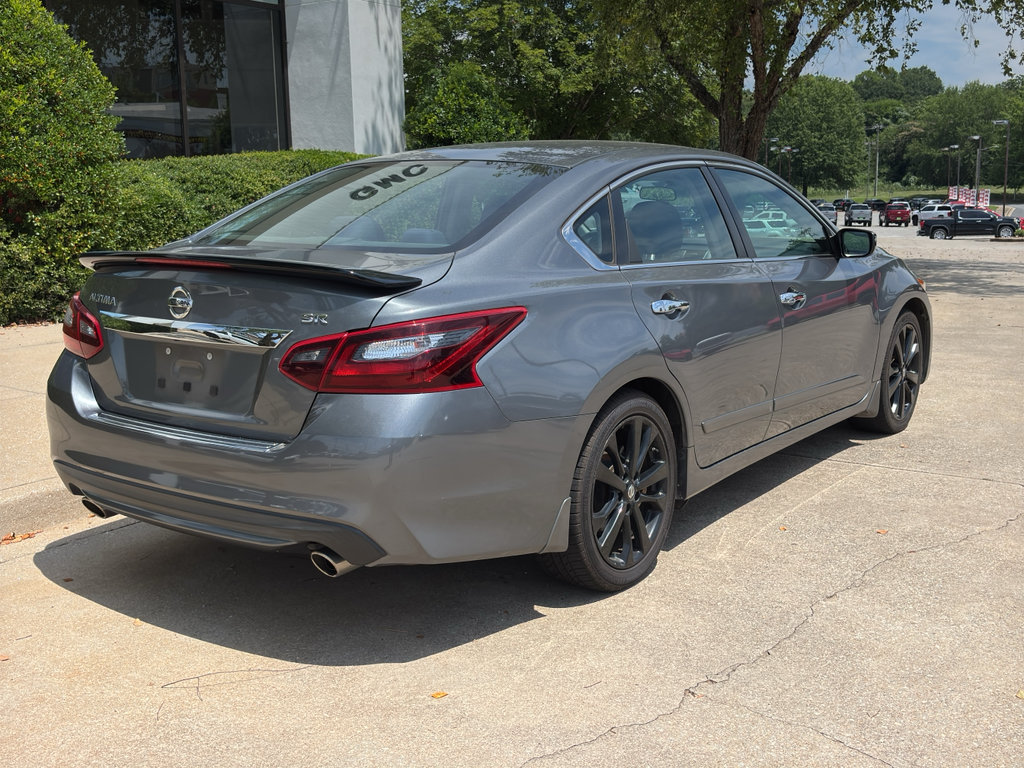 Used 2017 Nissan Altima 2.5 SR w/ Midnight Edition Package FWD image 8