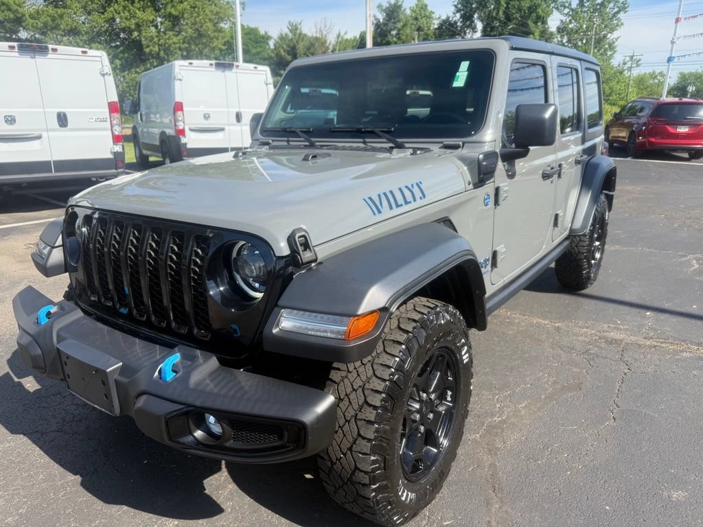 Used 2023 Jeep Wrangler Unlimited w/ Cold Weather Group AWD/4WD image 7