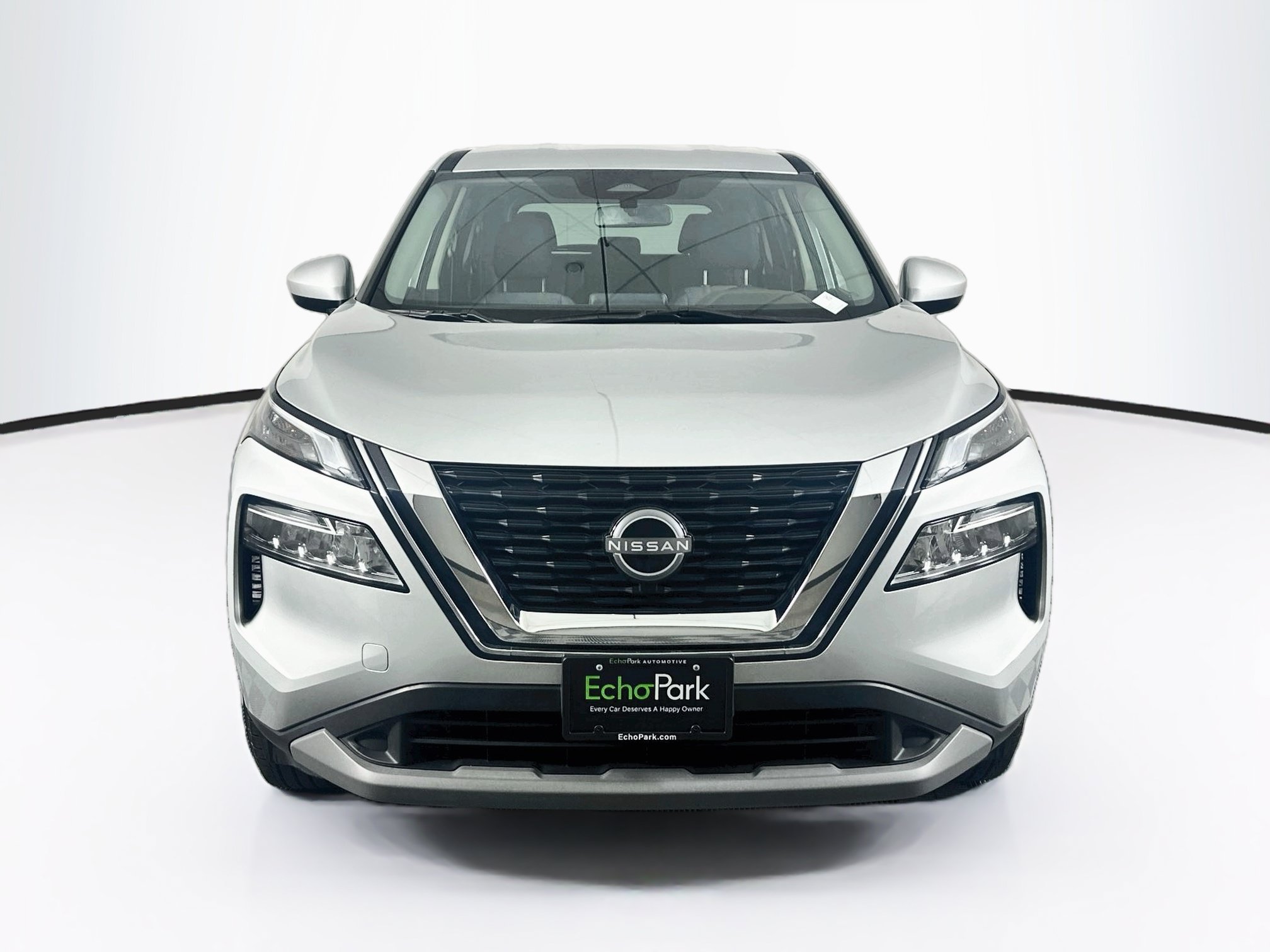 Used 2023 Nissan Rogue SV FWD image 2