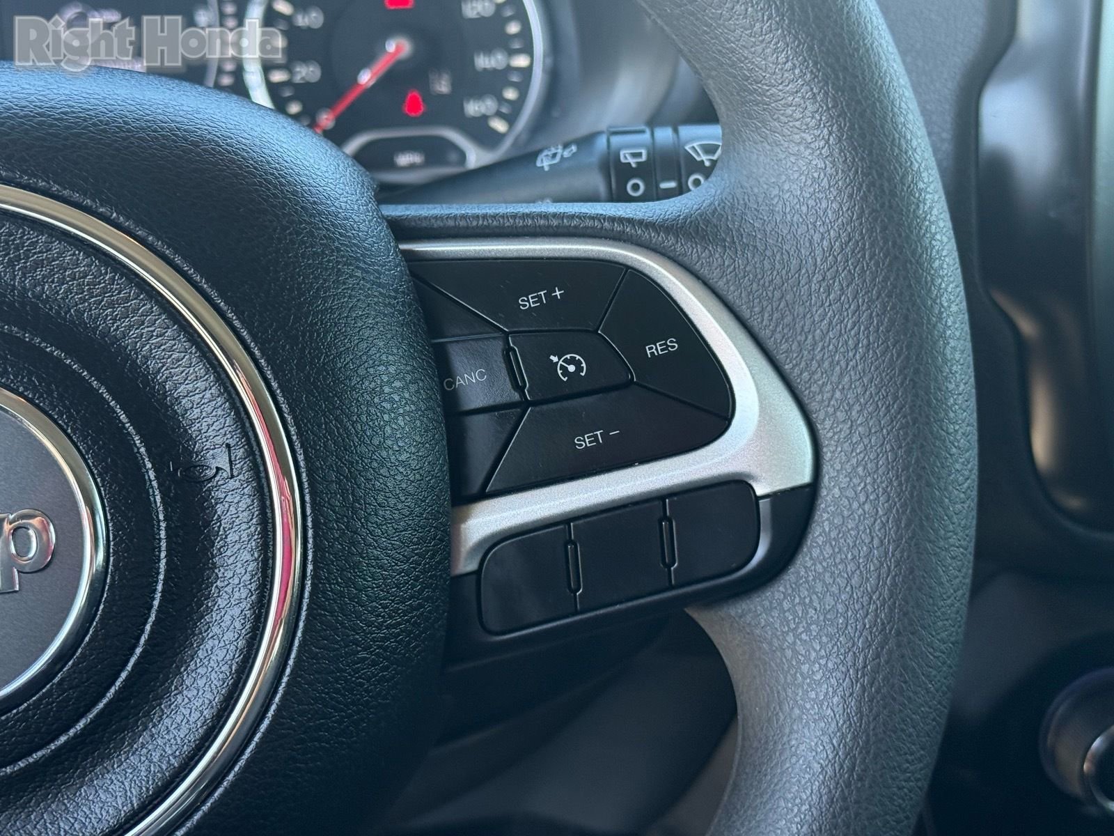 Used 2023 Jeep Renegade Latitude image 18