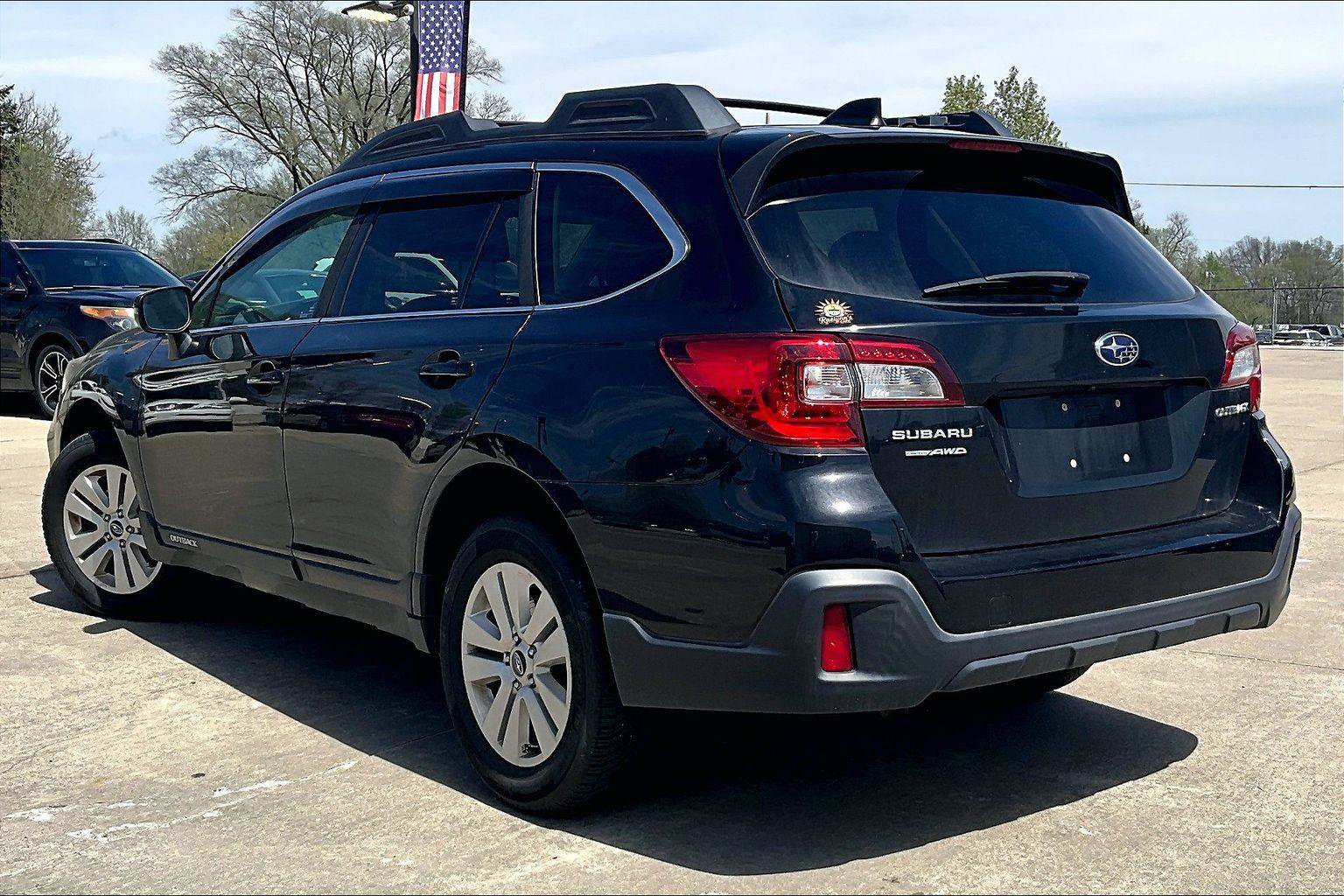Used 2019 Subaru Outback 2.5i Premium image 4