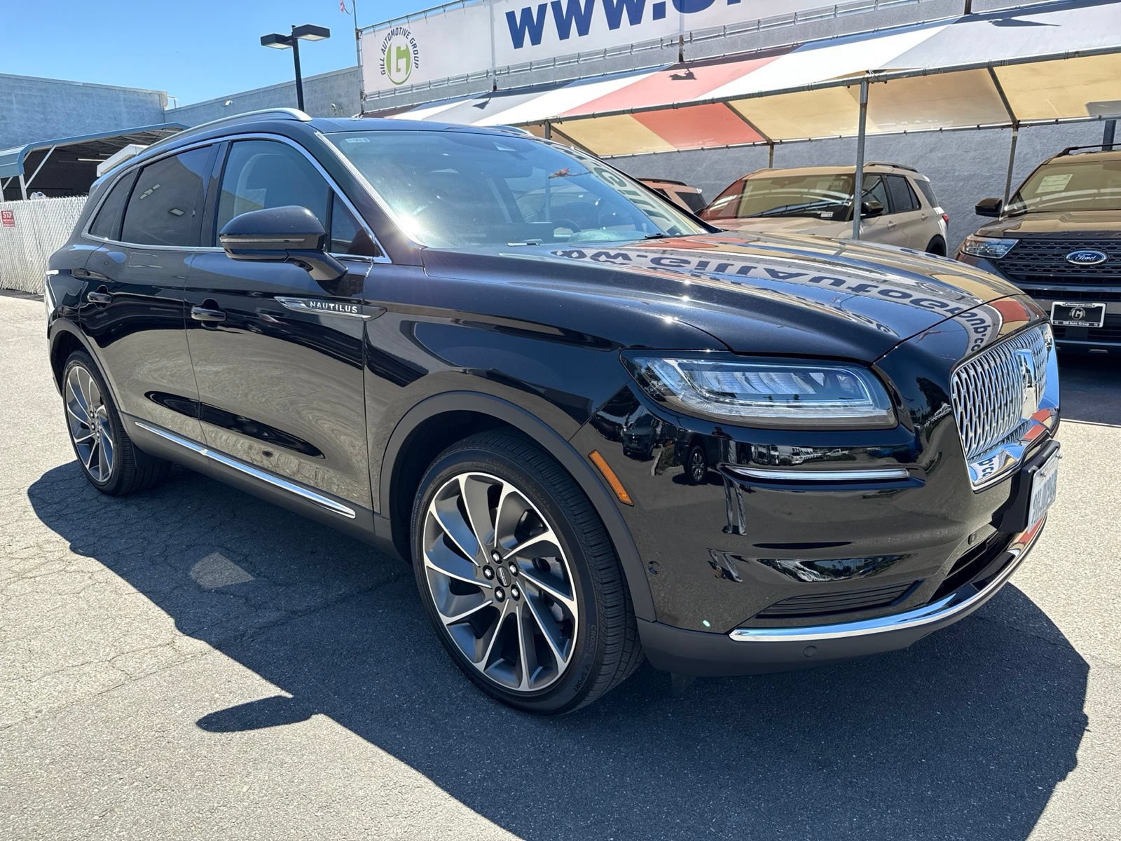 Used 2023 Lincoln Nautilus Reserve w/ Equipment Group 201A AWD/4WD image 7
