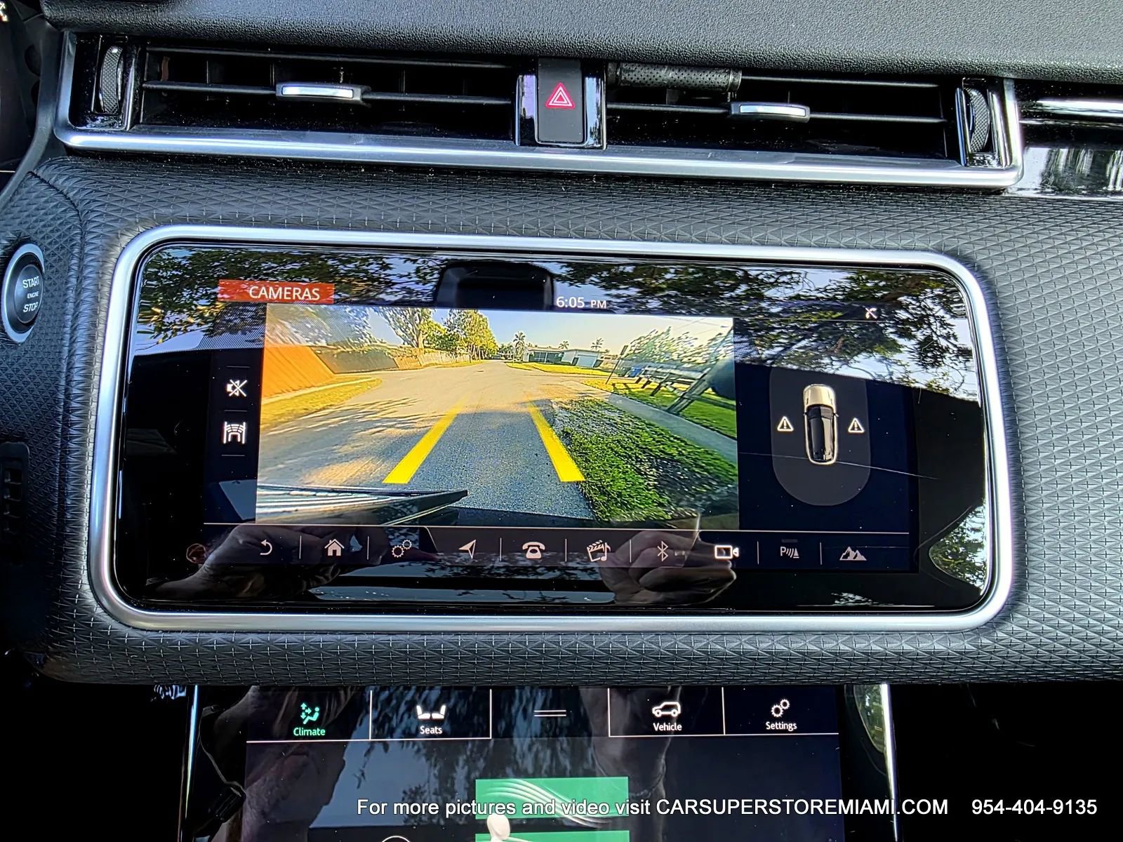 Used 2018 Land Rover Range Rover Velar R-Dynamic SE AWD/4WD image 43