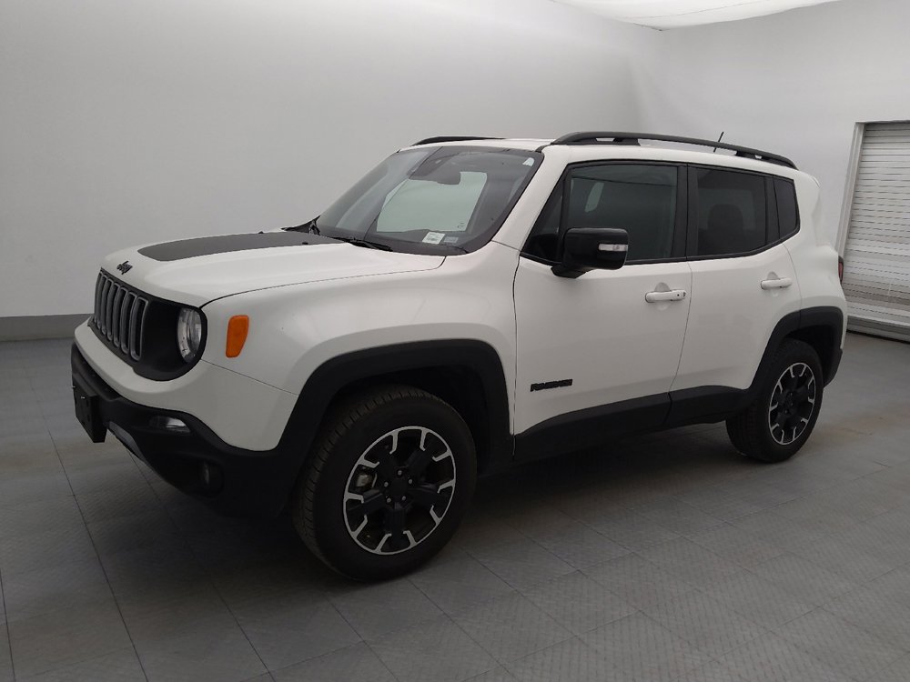 Used 2023 Jeep Renegade Latitude image 2