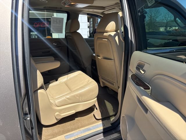 Used 2014 Cadillac Escalade ESV Premium AWD/4WD image 10