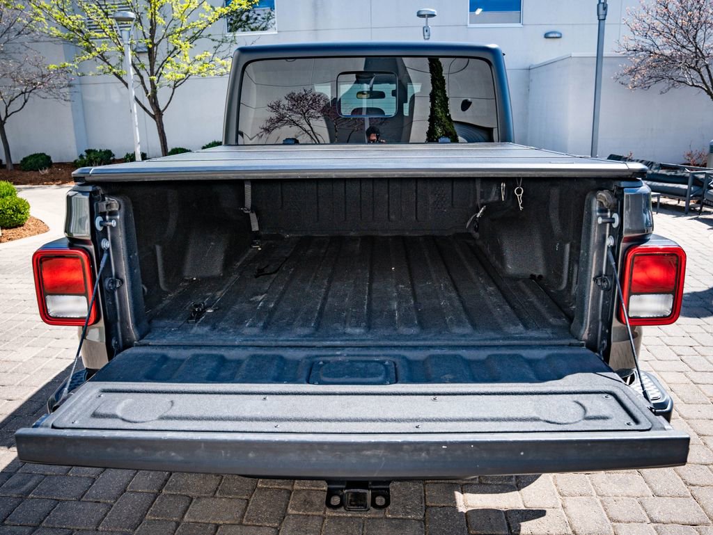 Used 2023 Jeep Gladiator Sport image 18