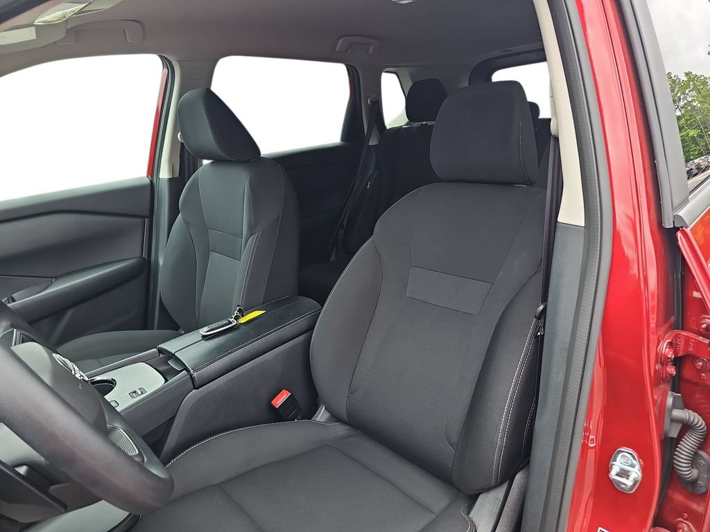 Used 2025 Nissan Rogue S FWD image 15