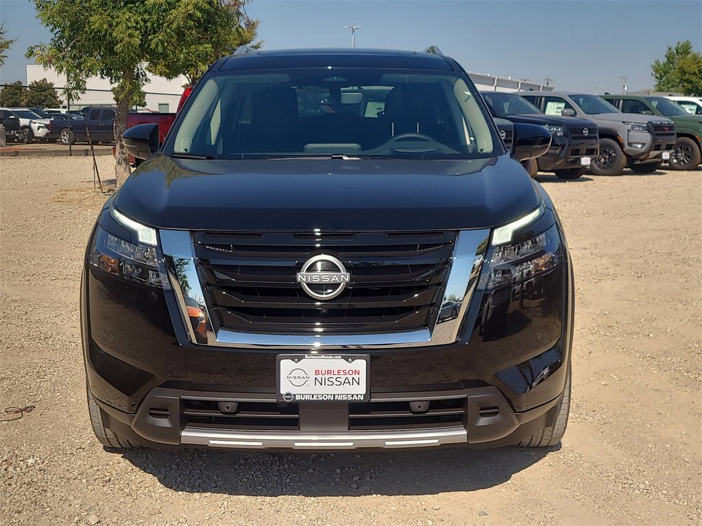 New 2025 Nissan Pathfinder Platinum image 5