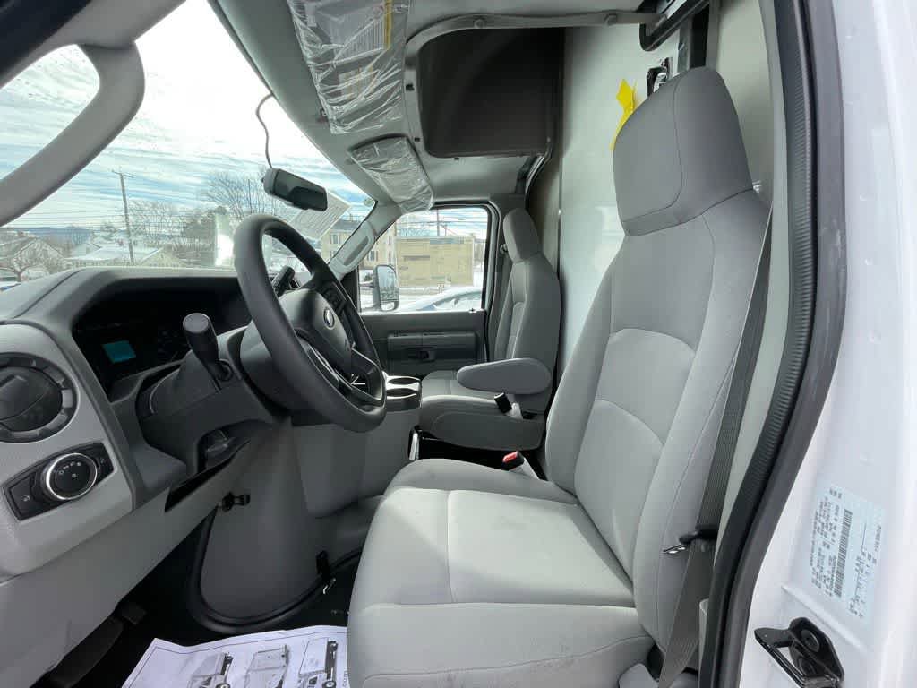 New 2024 Ford E-450 and Econoline 450 Super Duty w/ Power Windows & Locks Group RWD image 12