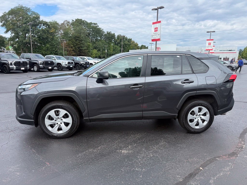 Certified 2023 Toyota RAV4 LE AWD/4WD image 3
