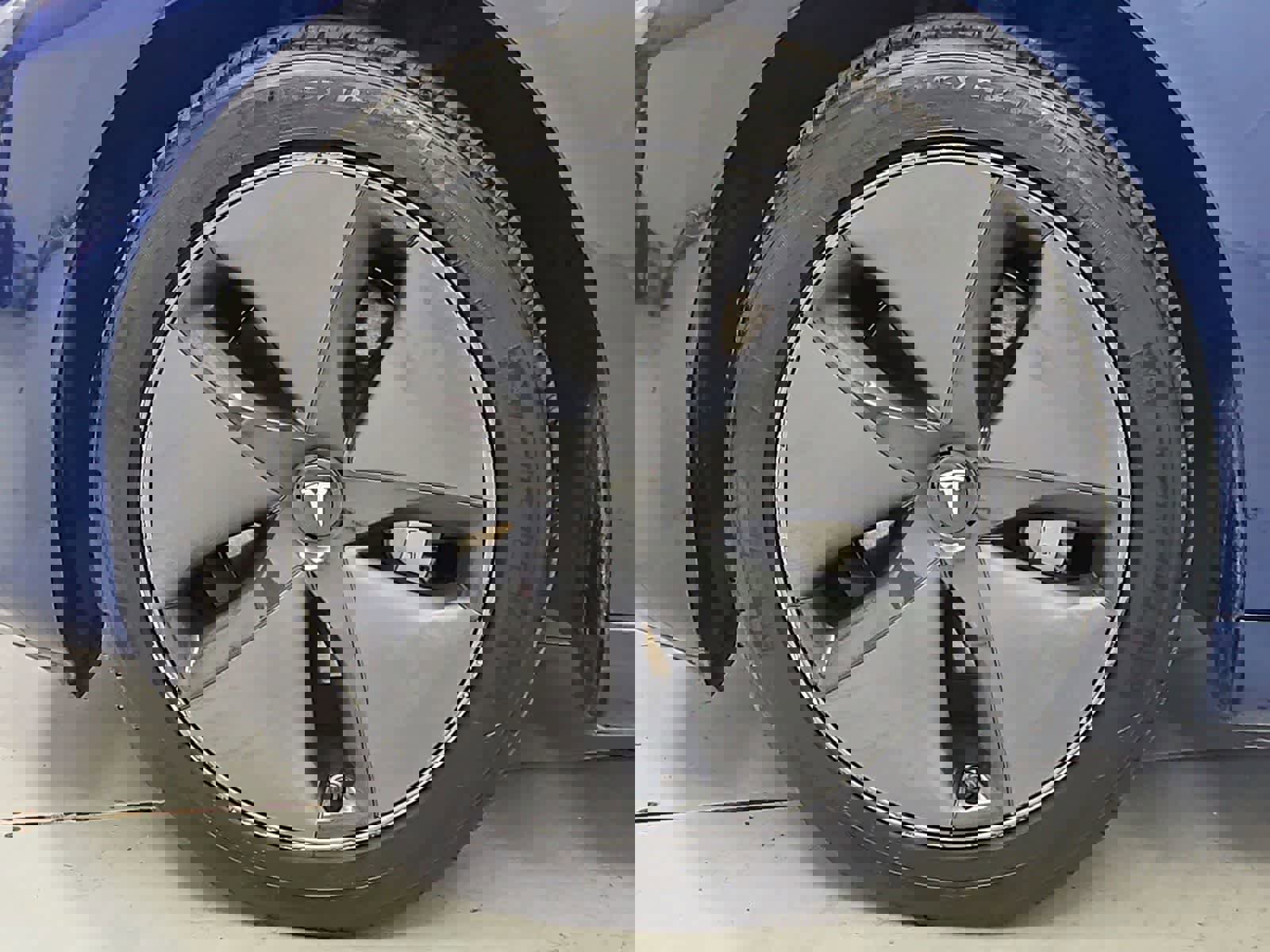 Used 2020 Tesla Model 3 Standard Range image 13