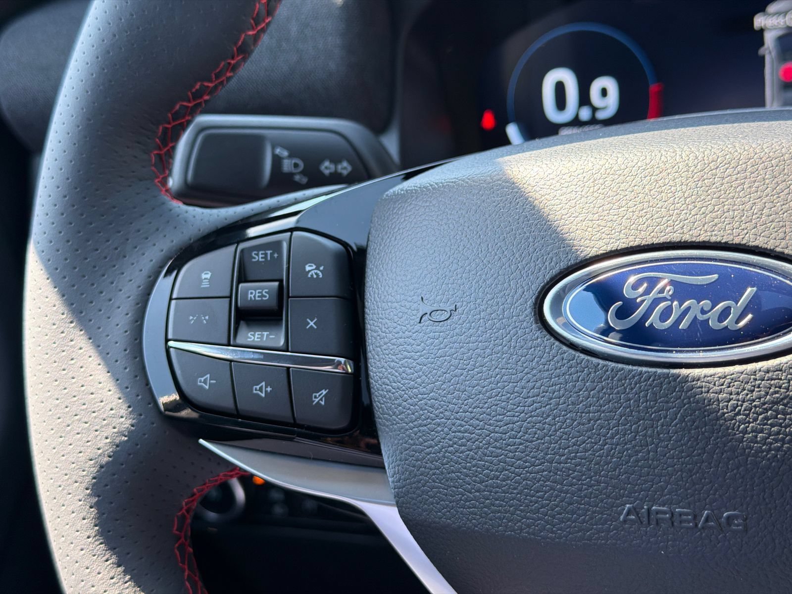 New 2026 Ford Explorer ST-Line w/ ST-Line Street Pack AWD/4WD image 25