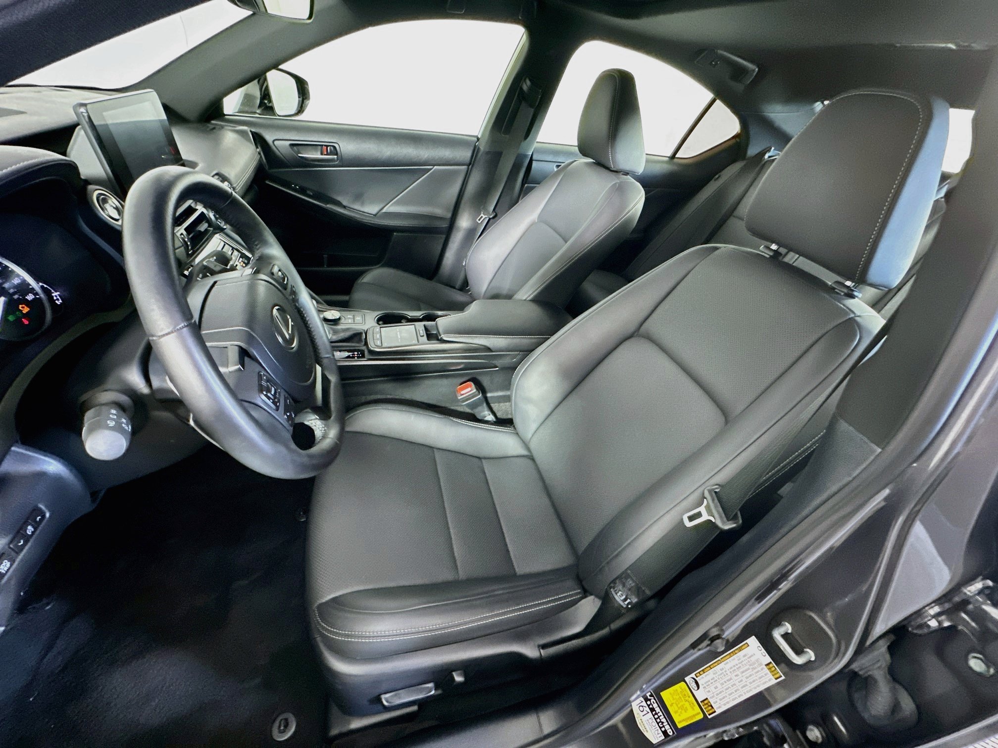 Used 2024 Lexus IS 350 F Sport RWD image 13