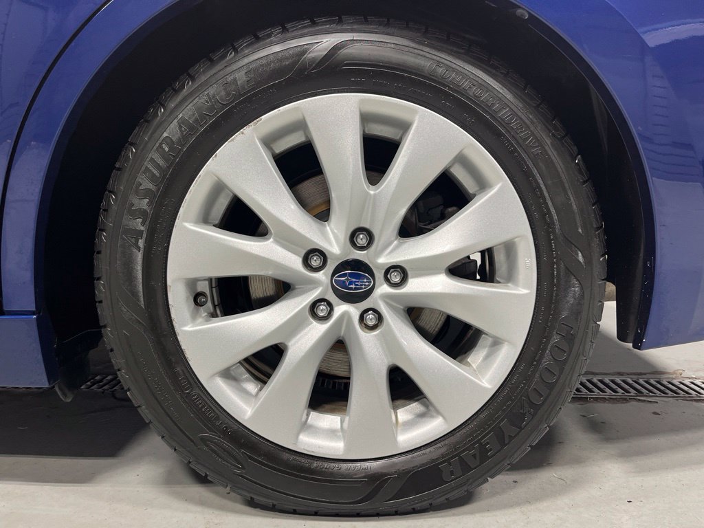 Used 2017 Subaru Legacy 2.5i Premium AWD/4WD image 39